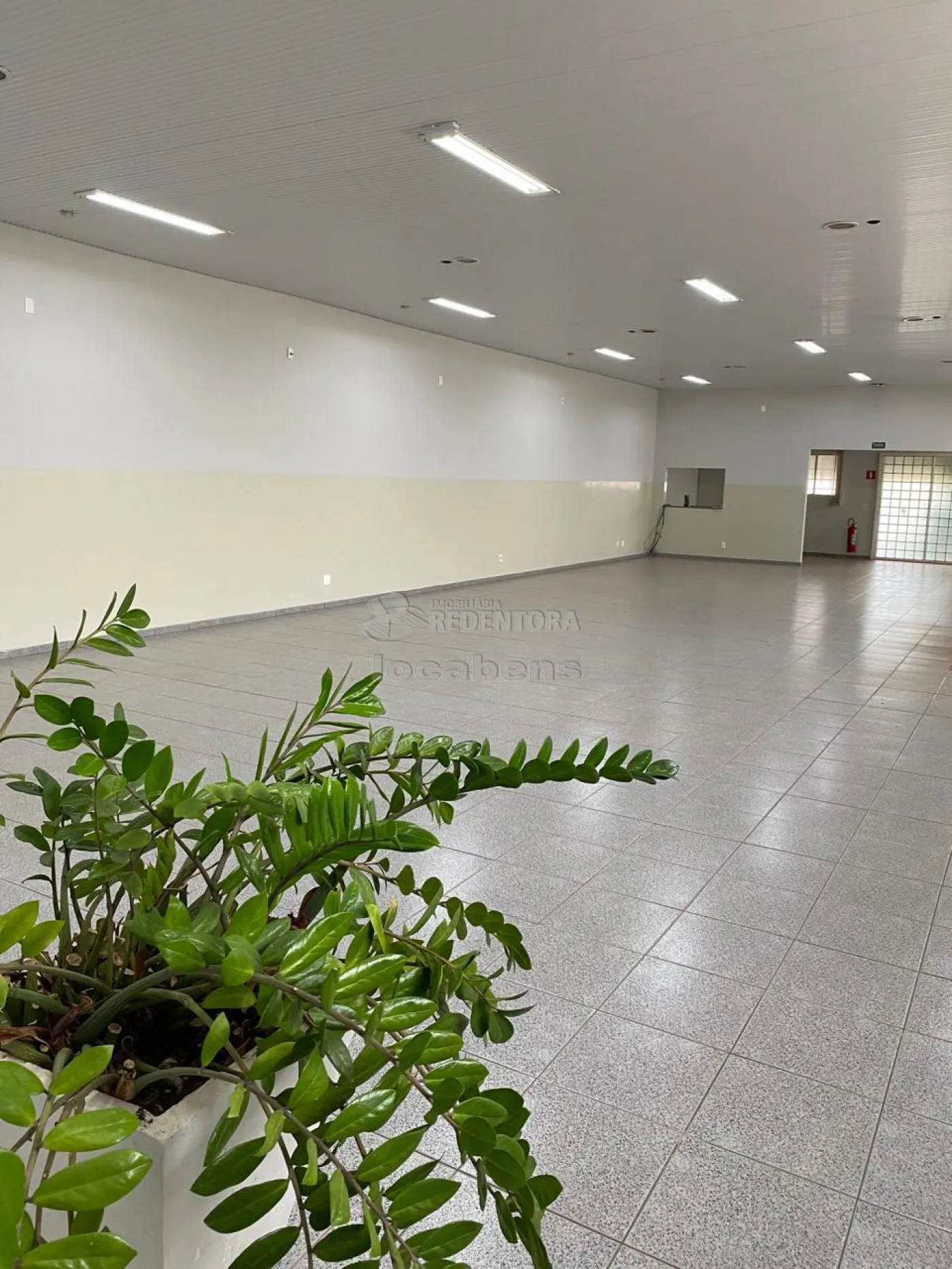 Alugar Comercial / Salão em São José do Rio Preto R$ 7.500,00 - Foto 12