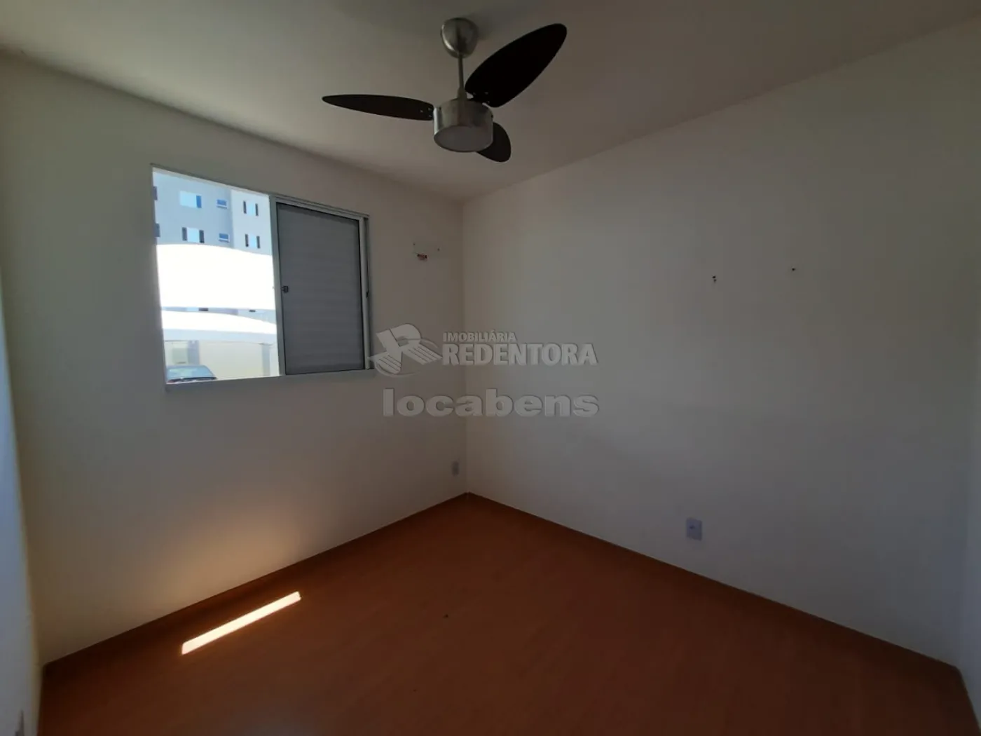 Alugar Apartamento / Padrão em São José do Rio Preto R$ 950,00 - Foto 4