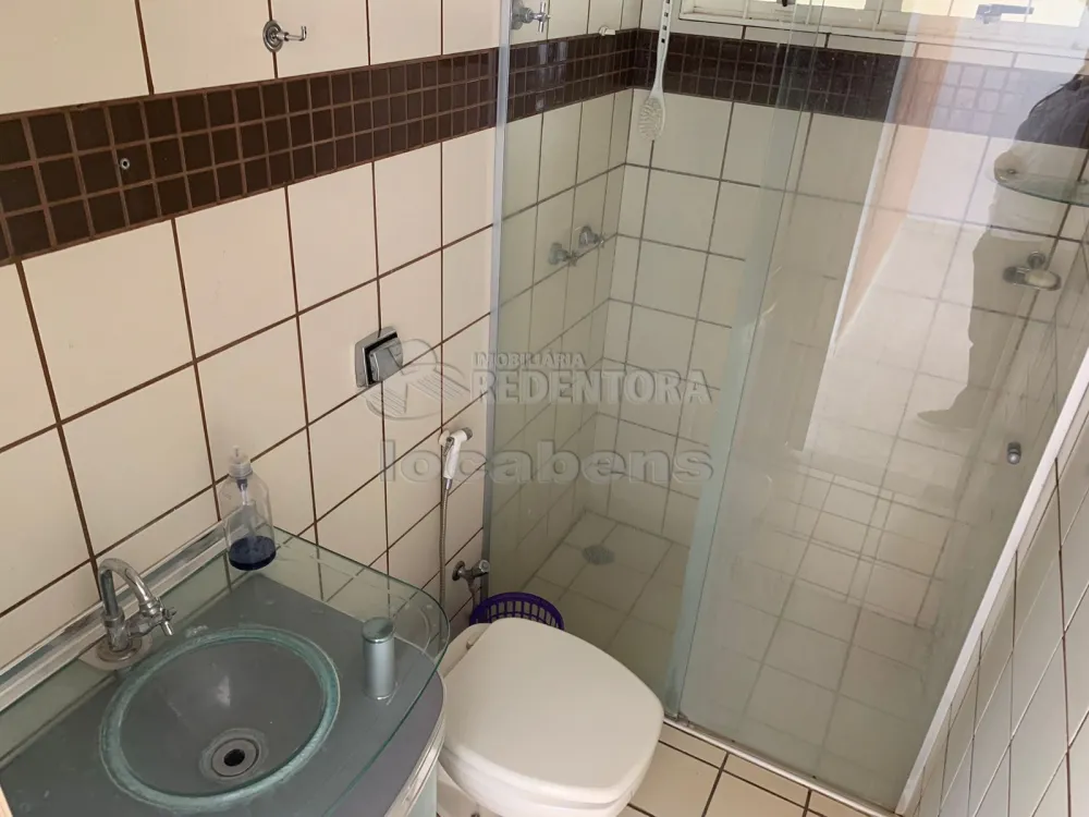 Alugar Casa / Padrão em São José do Rio Preto R$ 950,00 - Foto 5