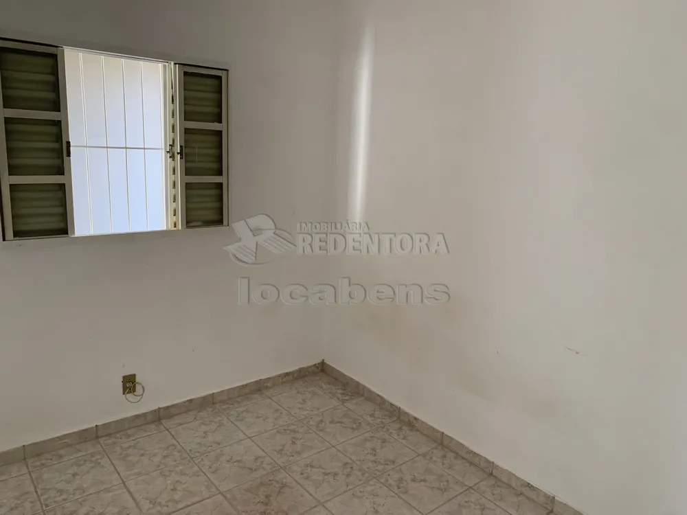 Alugar Casa / Padrão em São José do Rio Preto R$ 950,00 - Foto 4