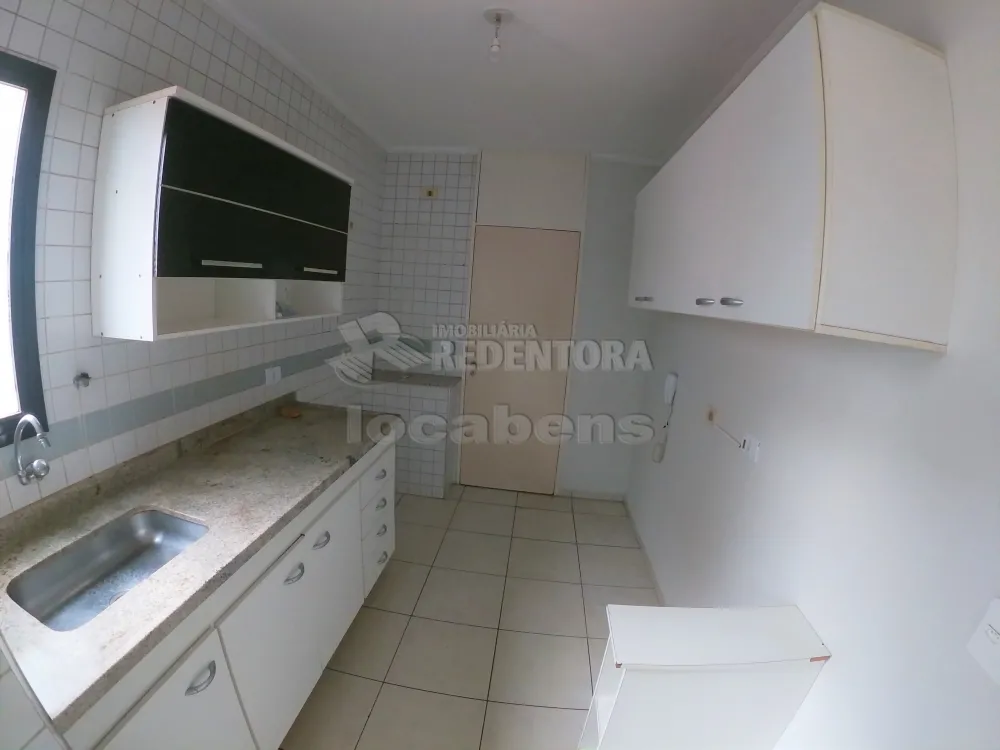 Alugar Apartamento / Padrão em São José do Rio Preto R$ 1.700,00 - Foto 7