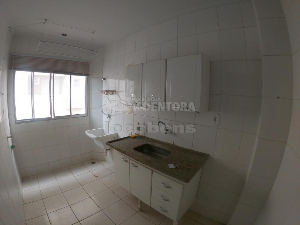 Alugar Apartamento / Padrão em São José do Rio Preto R$ 800,00 - Foto 6