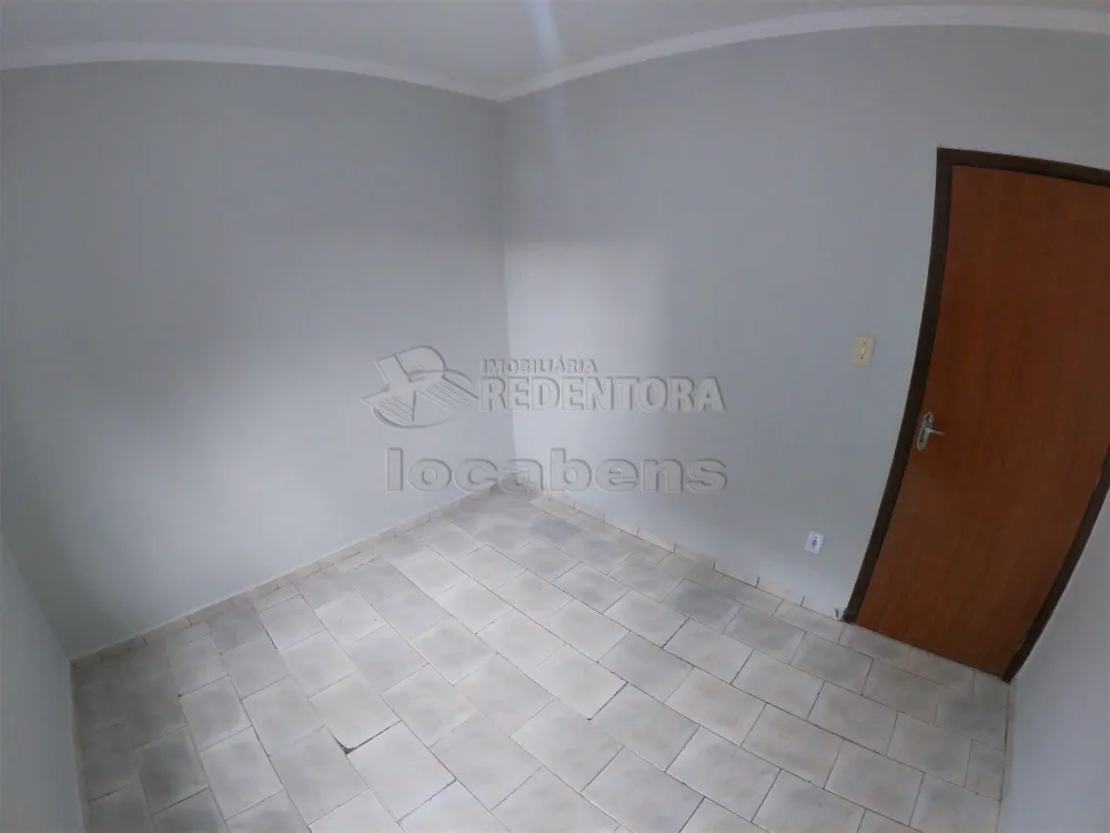 Alugar Casa / Padrão em São José do Rio Preto R$ 1.300,00 - Foto 7