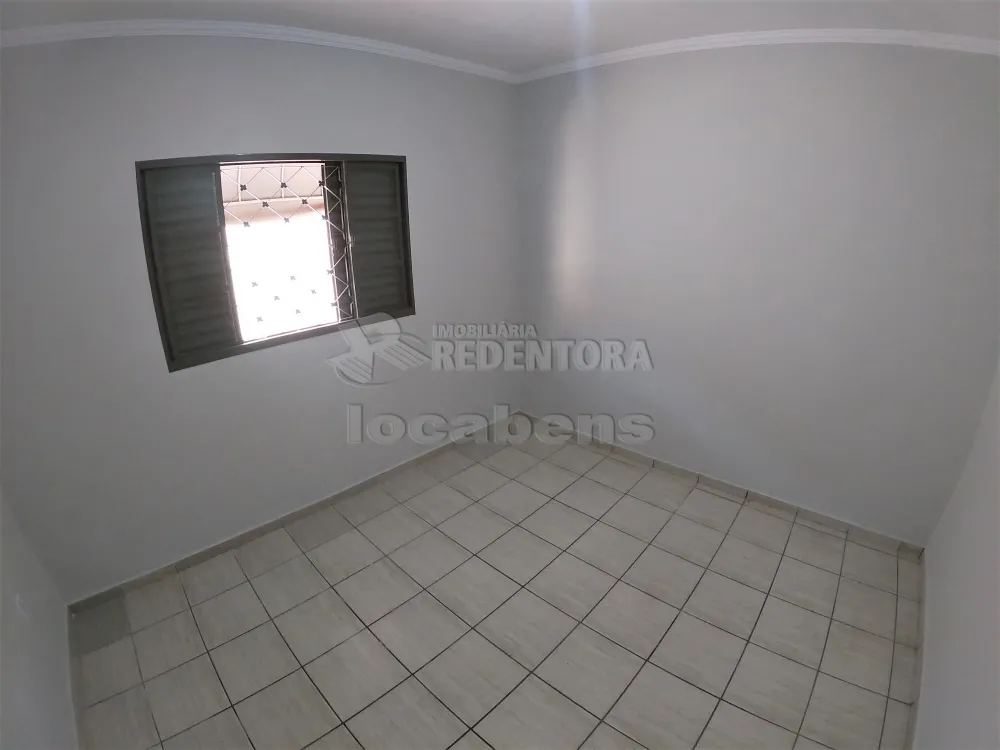 Alugar Casa / Padrão em São José do Rio Preto R$ 1.300,00 - Foto 11