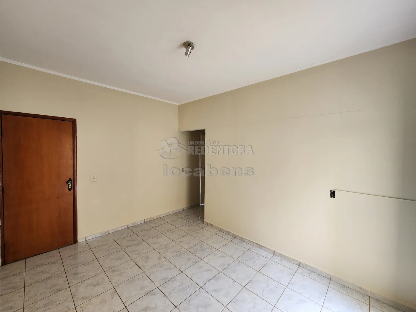 Alugar Casa / Padrão em São José do Rio Preto R$ 2.100,00 - Foto 5