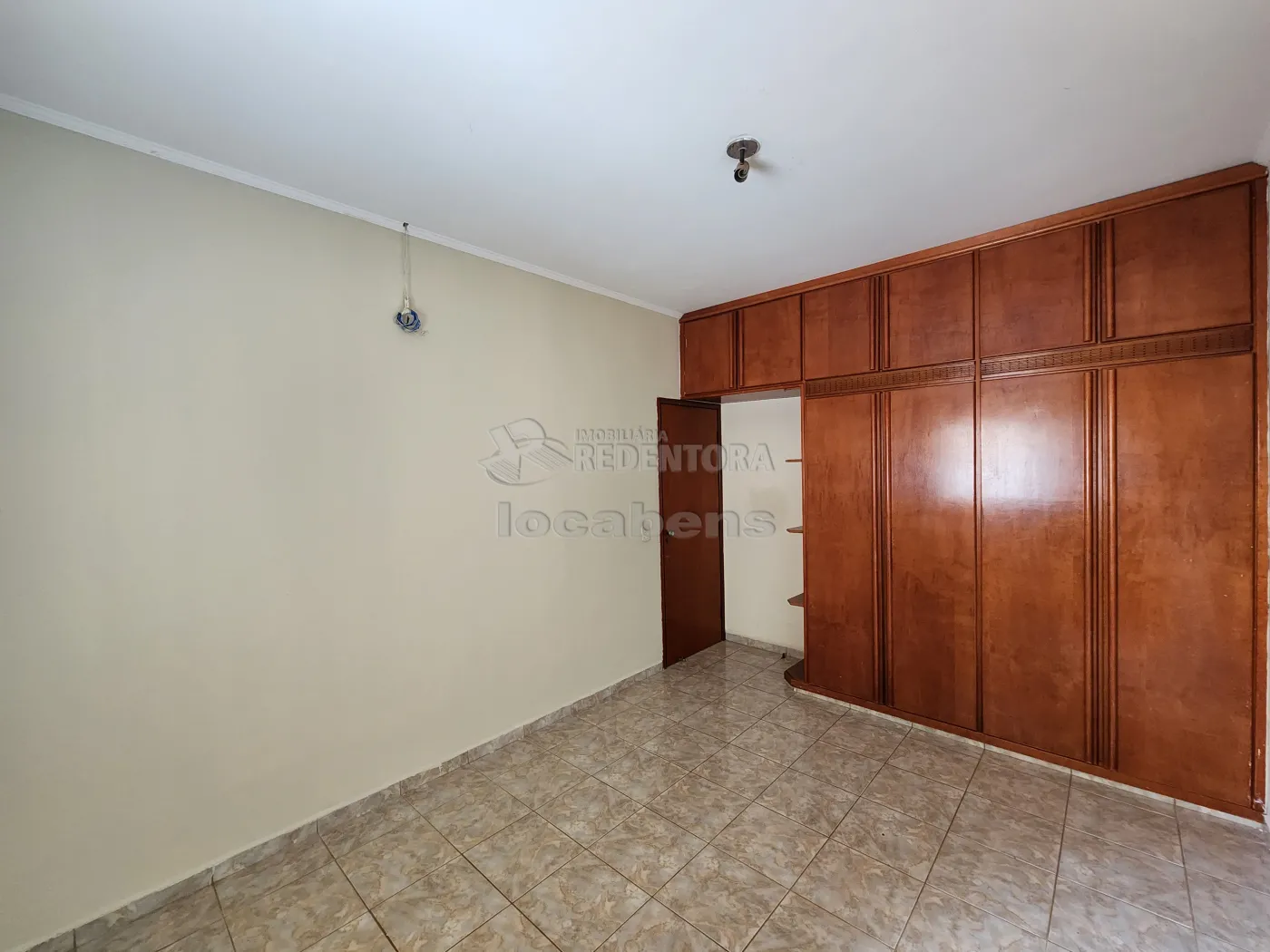 Alugar Casa / Padrão em São José do Rio Preto R$ 2.100,00 - Foto 16