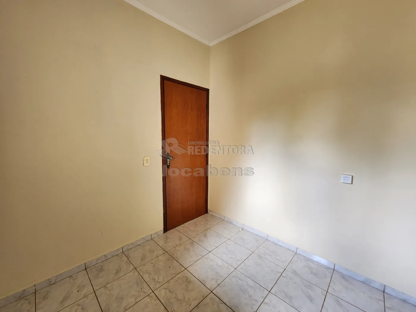 Alugar Casa / Padrão em São José do Rio Preto R$ 2.100,00 - Foto 18