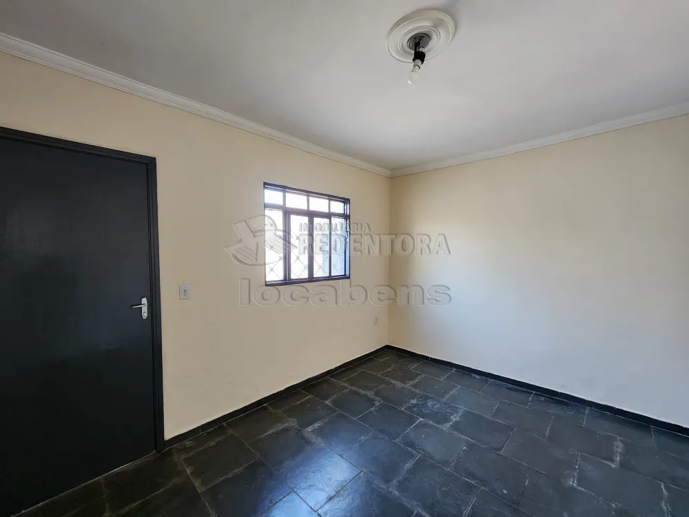 Comprar Casa / Padrão em São José do Rio Preto - Foto 2