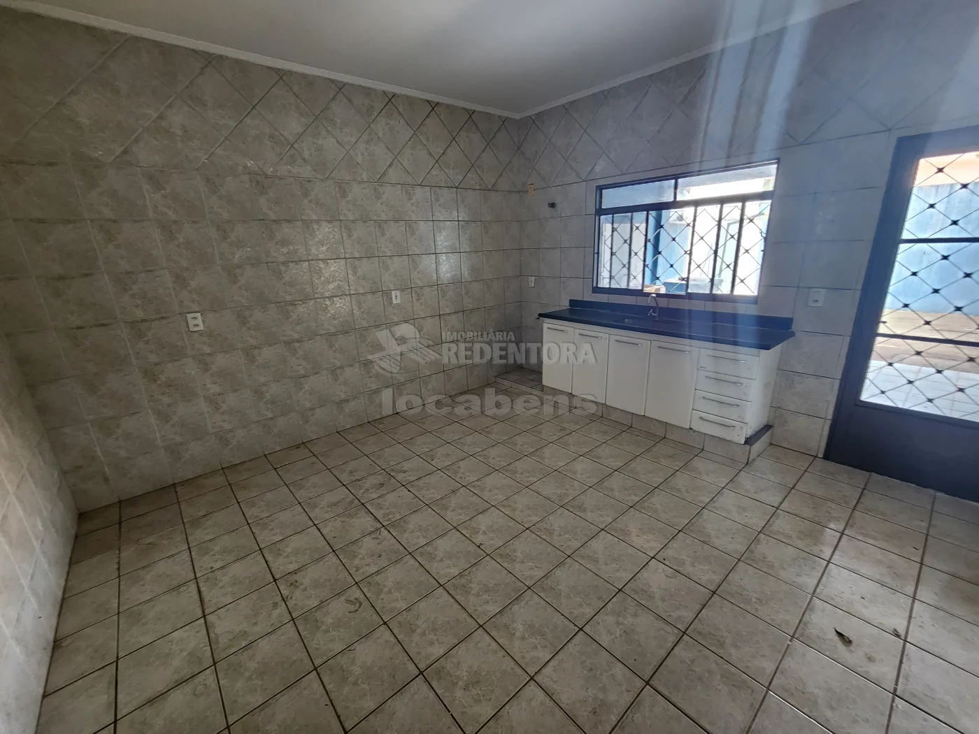 Alugar Casa / Padrão em São José do Rio Preto R$ 1.300,00 - Foto 5