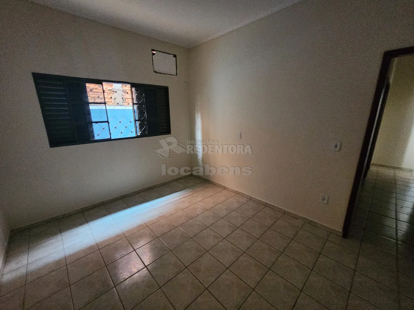 Alugar Casa / Padrão em São José do Rio Preto R$ 1.300,00 - Foto 11