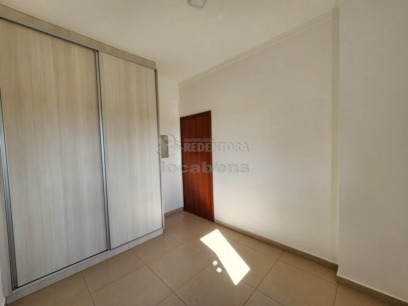 Alugar Apartamento / Padrão em São José do Rio Preto R$ 1.200,00 - Foto 6