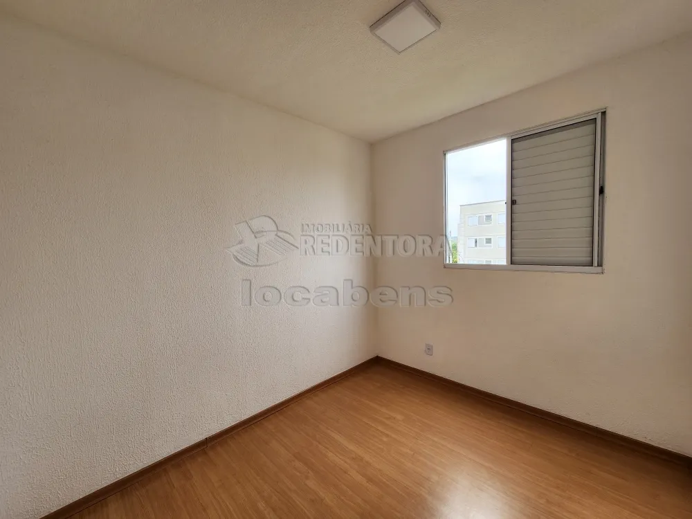 Alugar Apartamento / Padrão em São José do Rio Preto R$ 700,00 - Foto 6