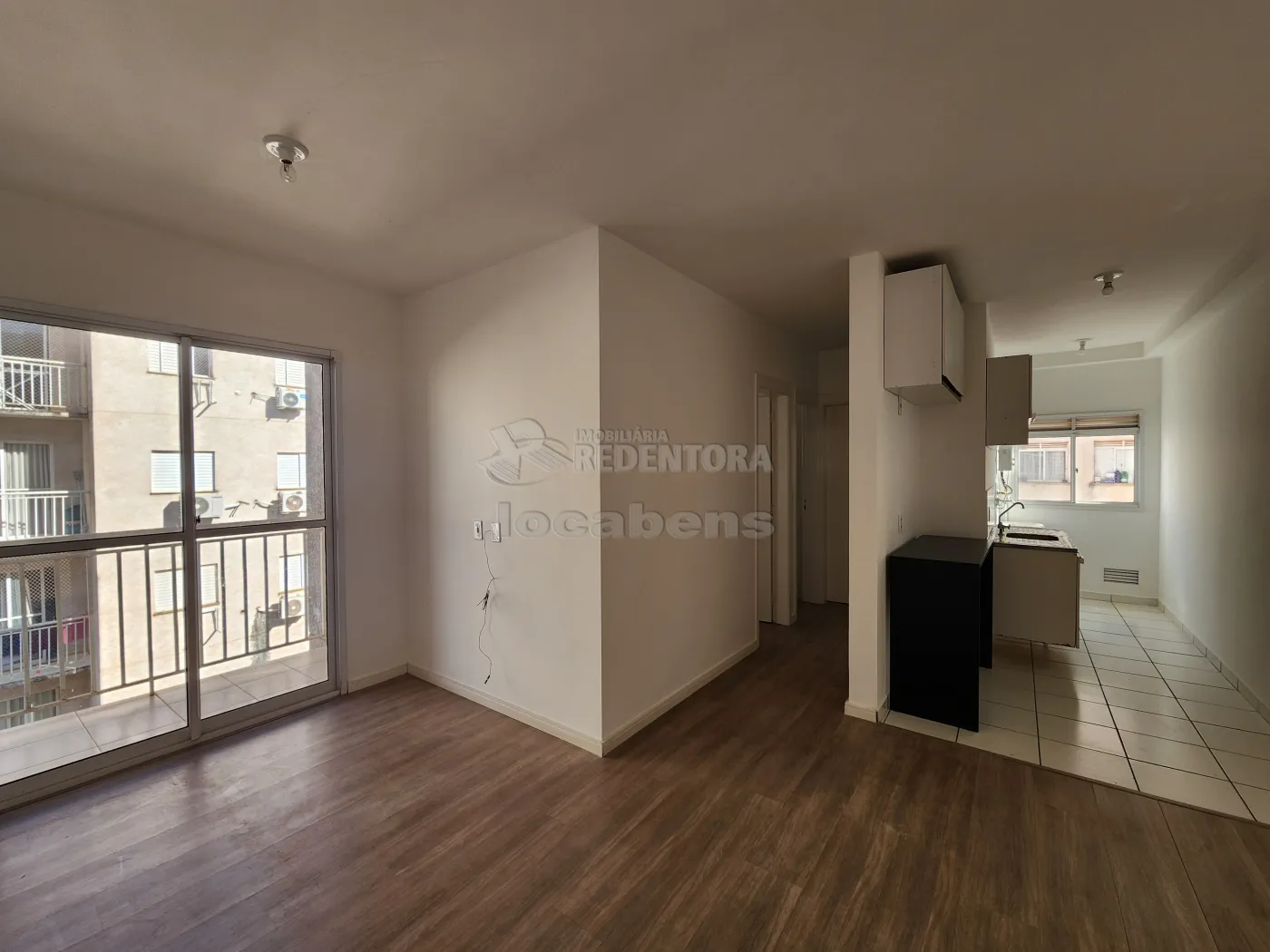 Alugar Apartamento / Padrão em São José do Rio Preto R$ 800,00 - Foto 1