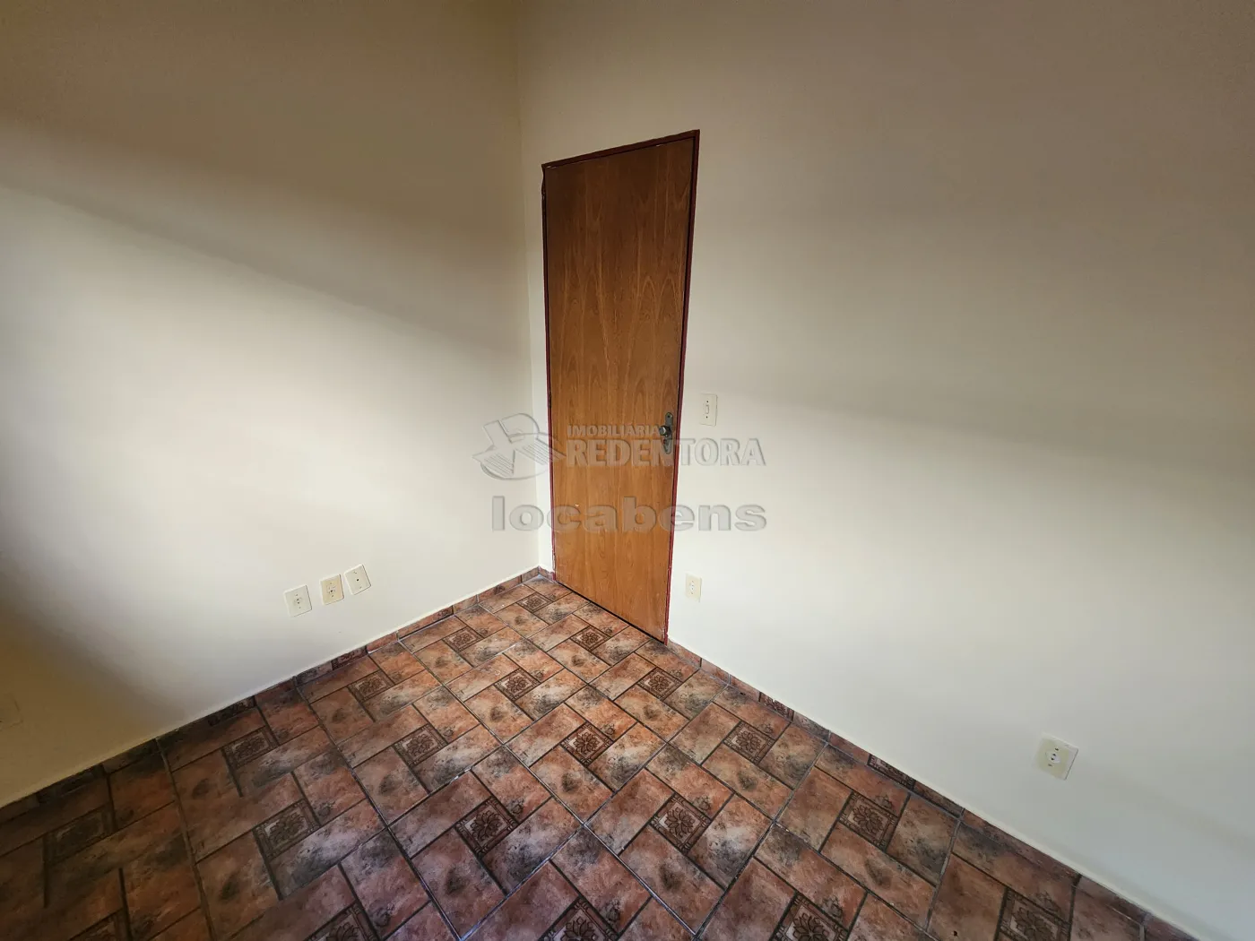 Alugar Casa / Padrão em São José do Rio Preto R$ 780,00 - Foto 9