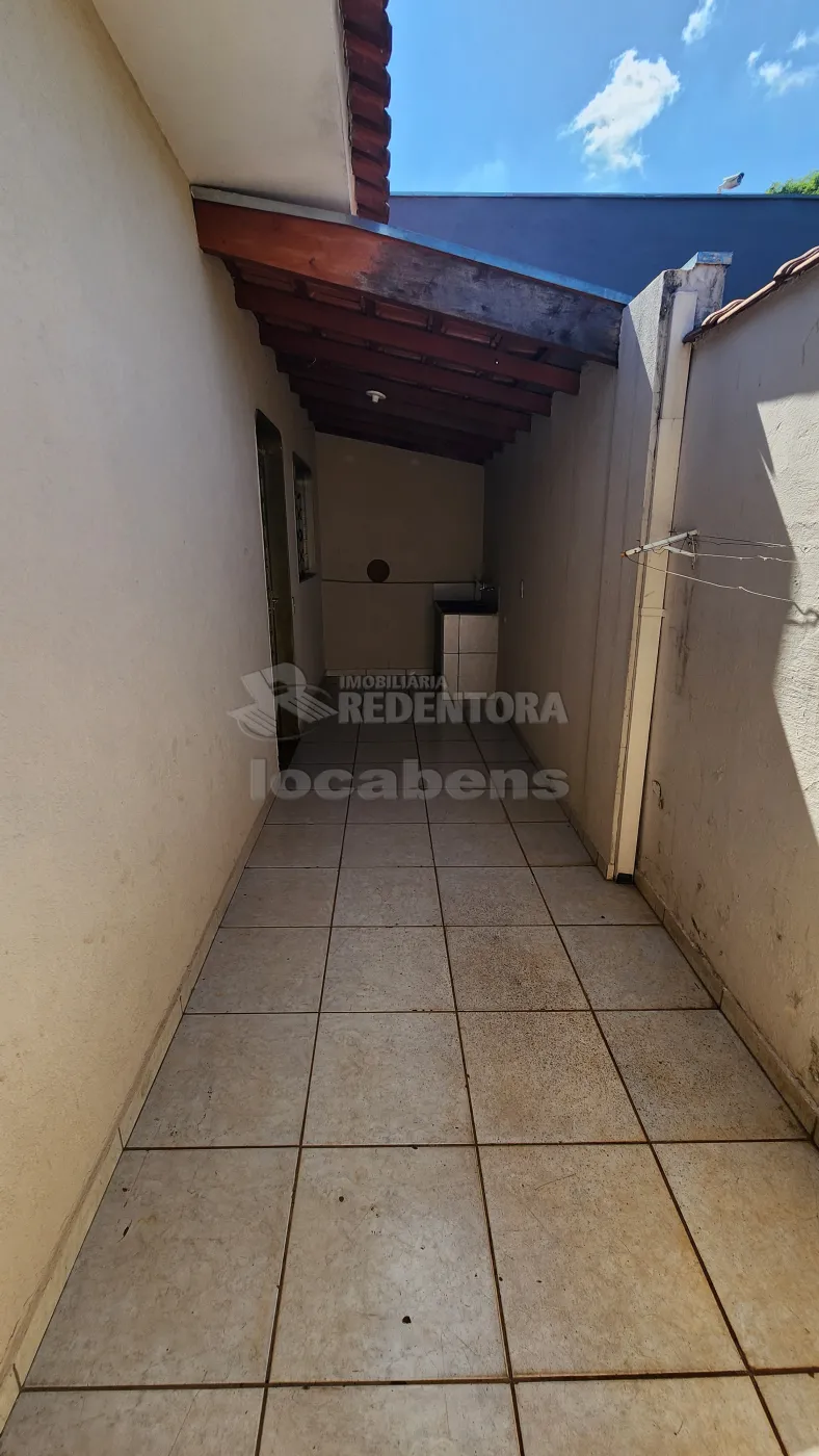 Casa para alugar com 2 quartos, 75m² - Foto 11