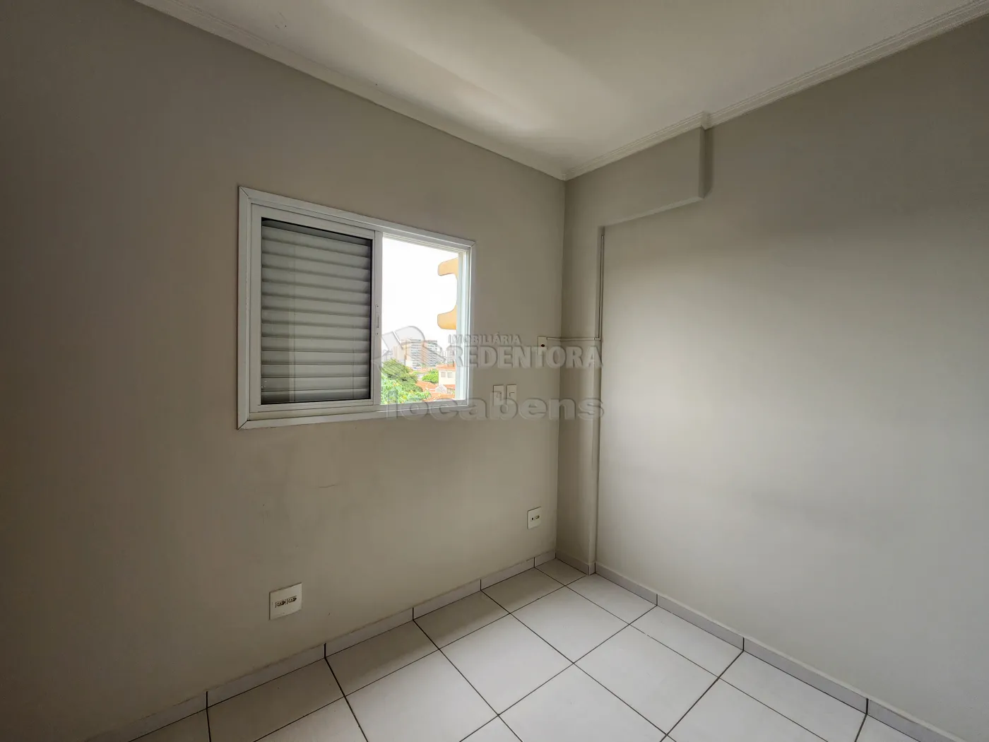 Alugar Apartamento / Padrão em São José do Rio Preto R$ 1.250,00 - Foto 7