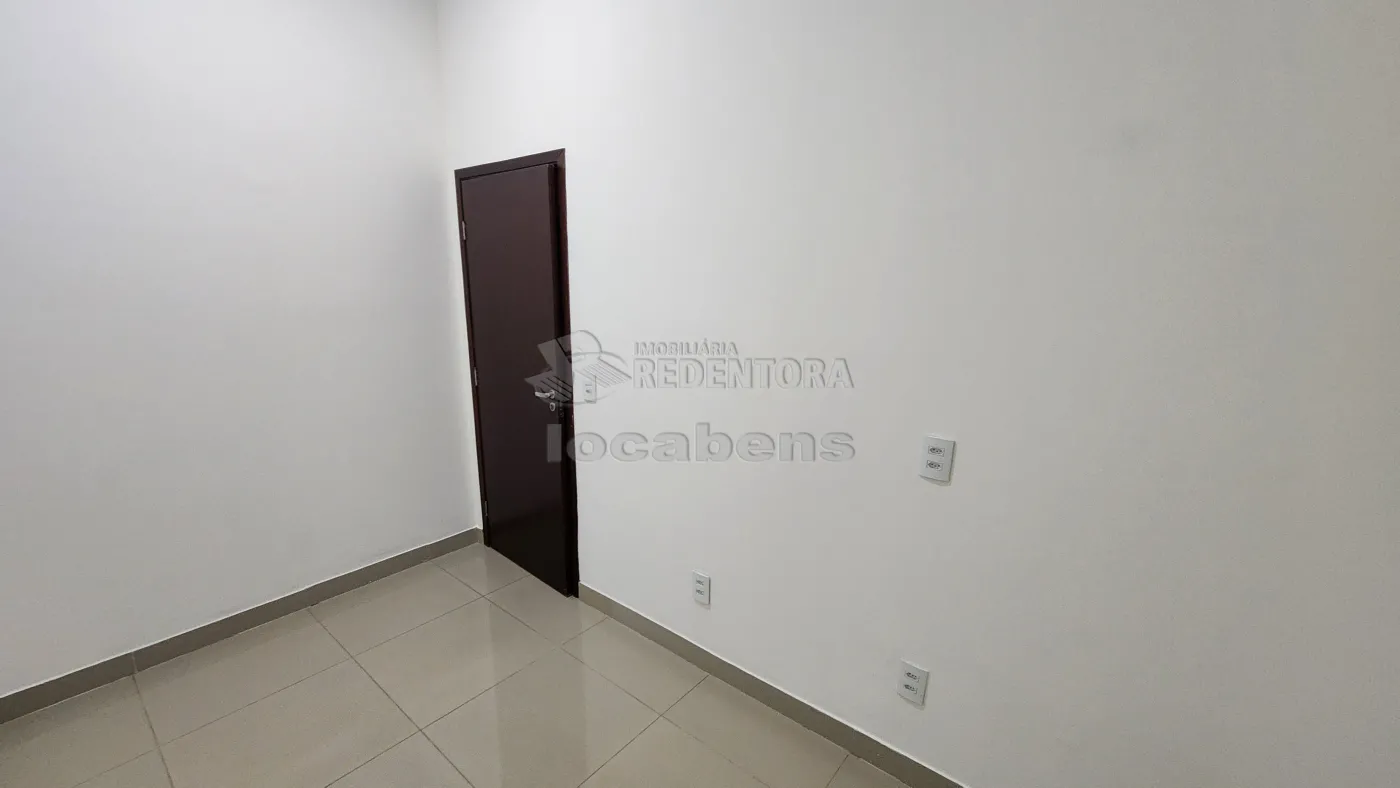 Alugar Comercial / Salão em São José do Rio Preto R$ 6.000,00 - Foto 2