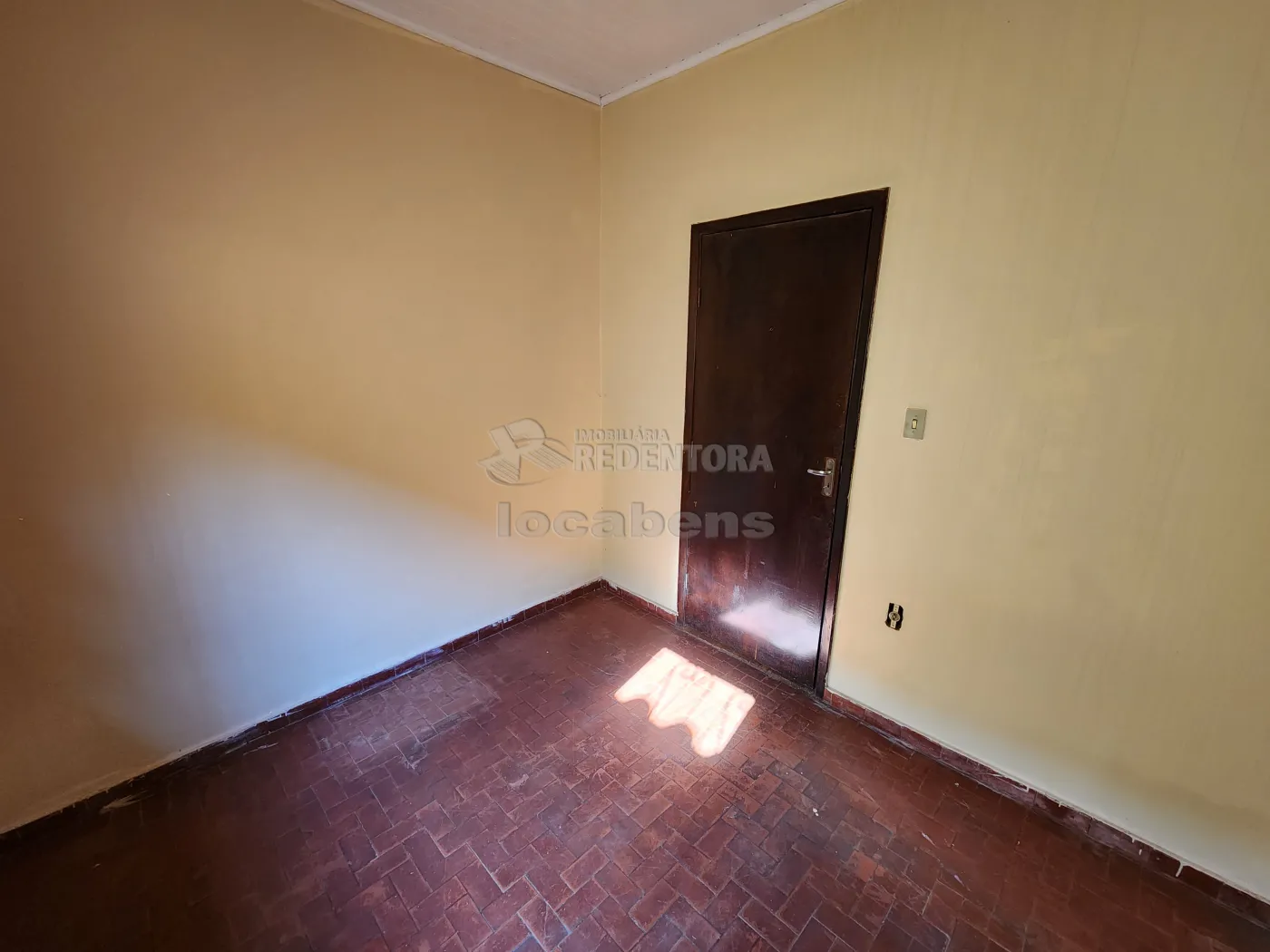 Alugar Casa / Padrão em São José do Rio Preto R$ 1.800,00 - Foto 7