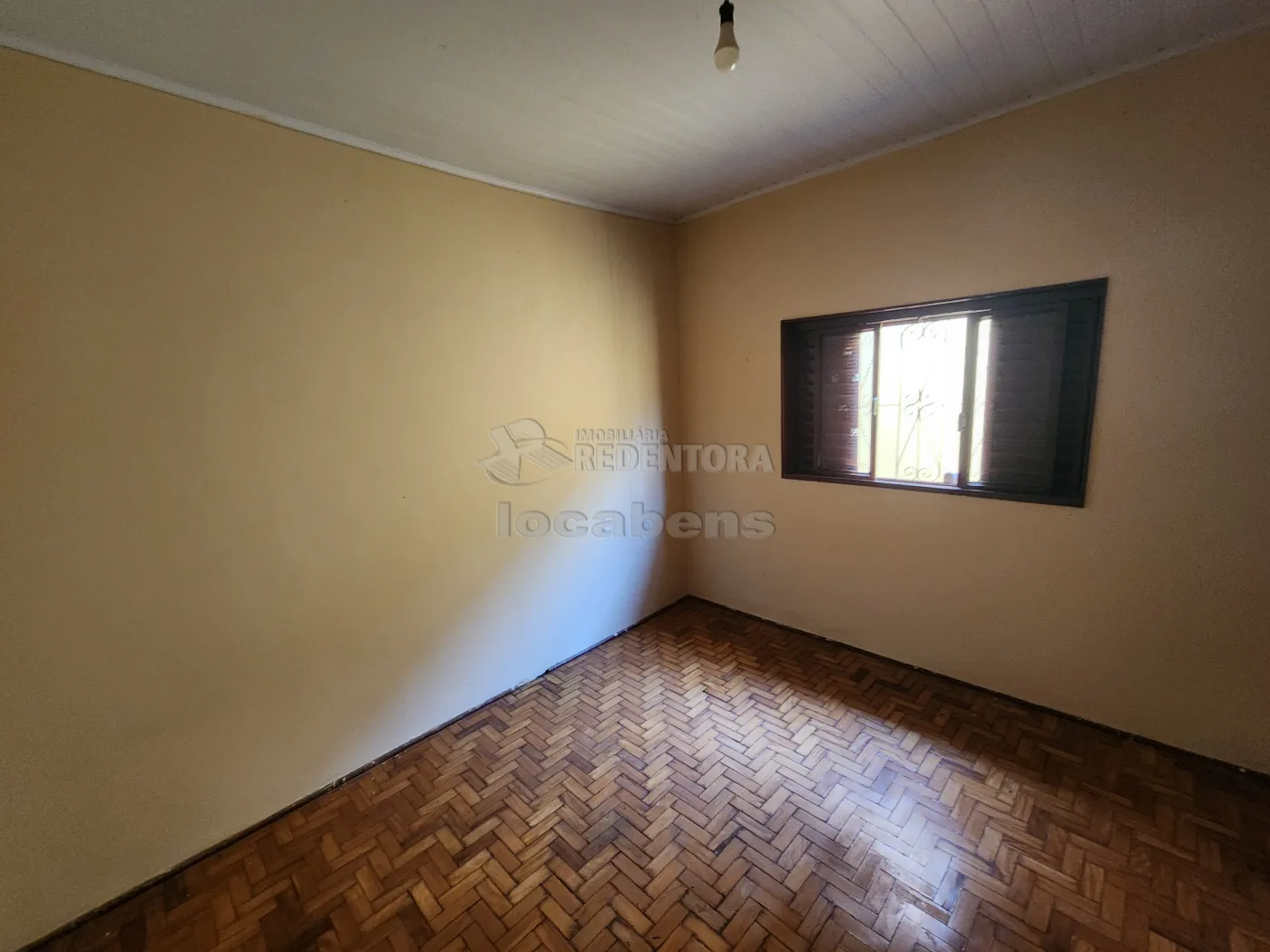 Alugar Casa / Padrão em São José do Rio Preto R$ 1.800,00 - Foto 12