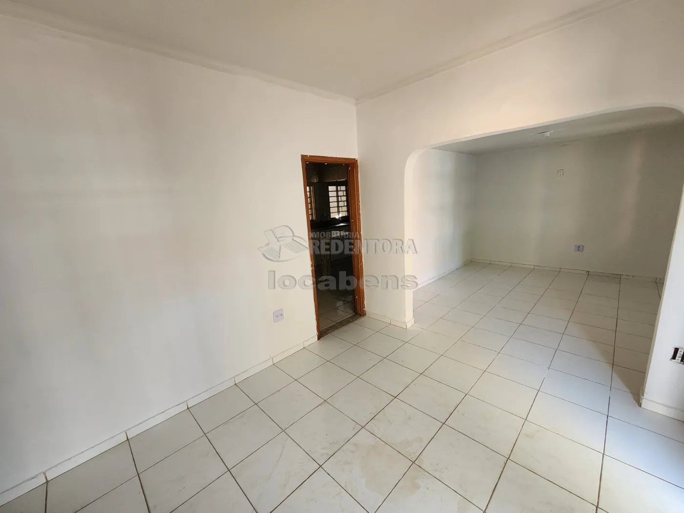 Alugar Casa / Padrão em São José do Rio Preto apenas R$ 1.200,00 - Foto 1