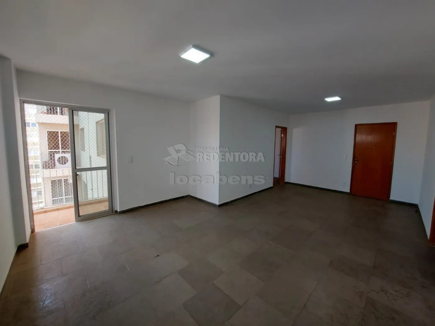 Apartamento para alugar com 3 quartos, 118m² - Foto 2