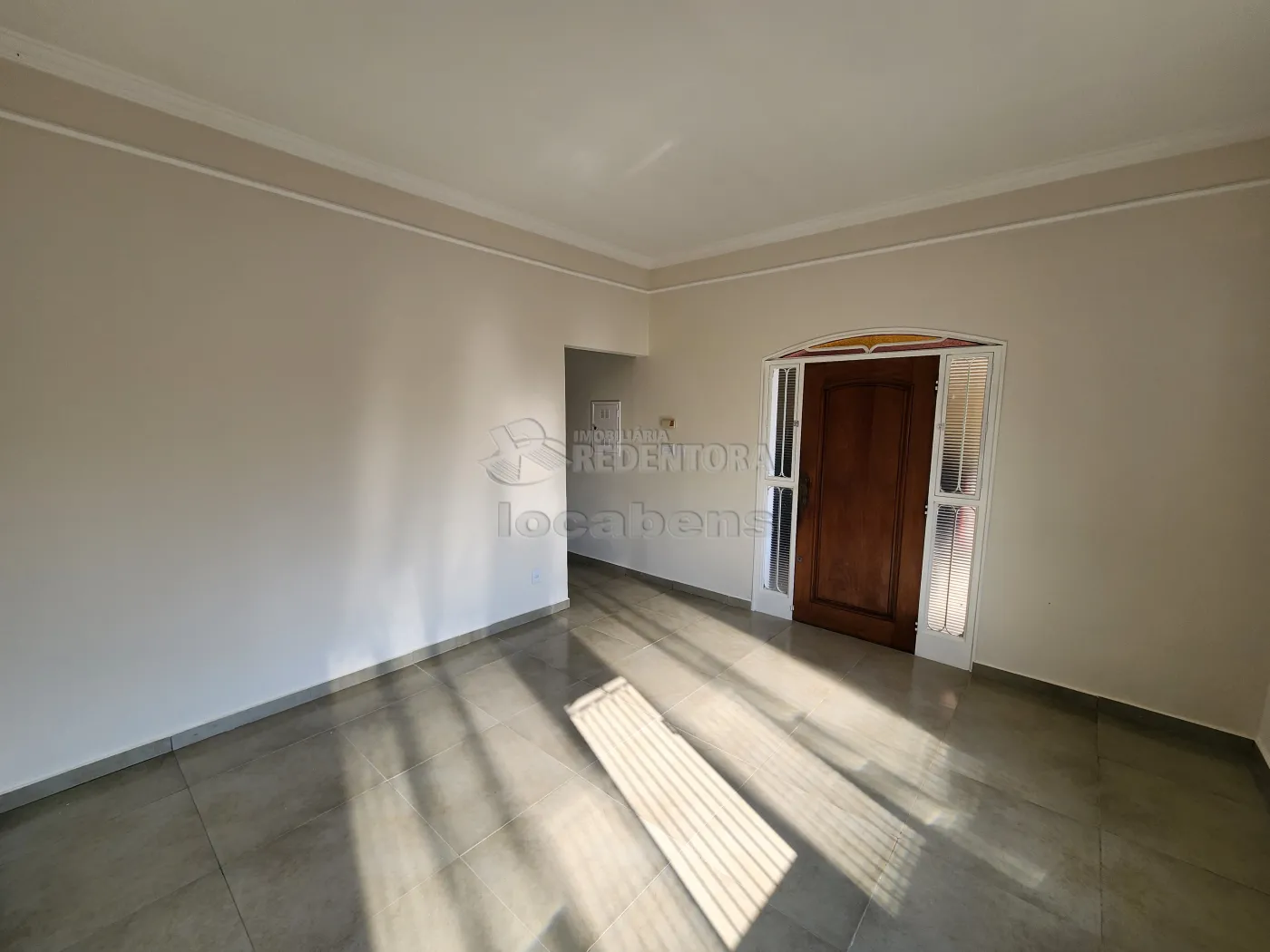 Alugar Casa / Padrão em São José do Rio Preto R$ 3.500,00 - Foto 1