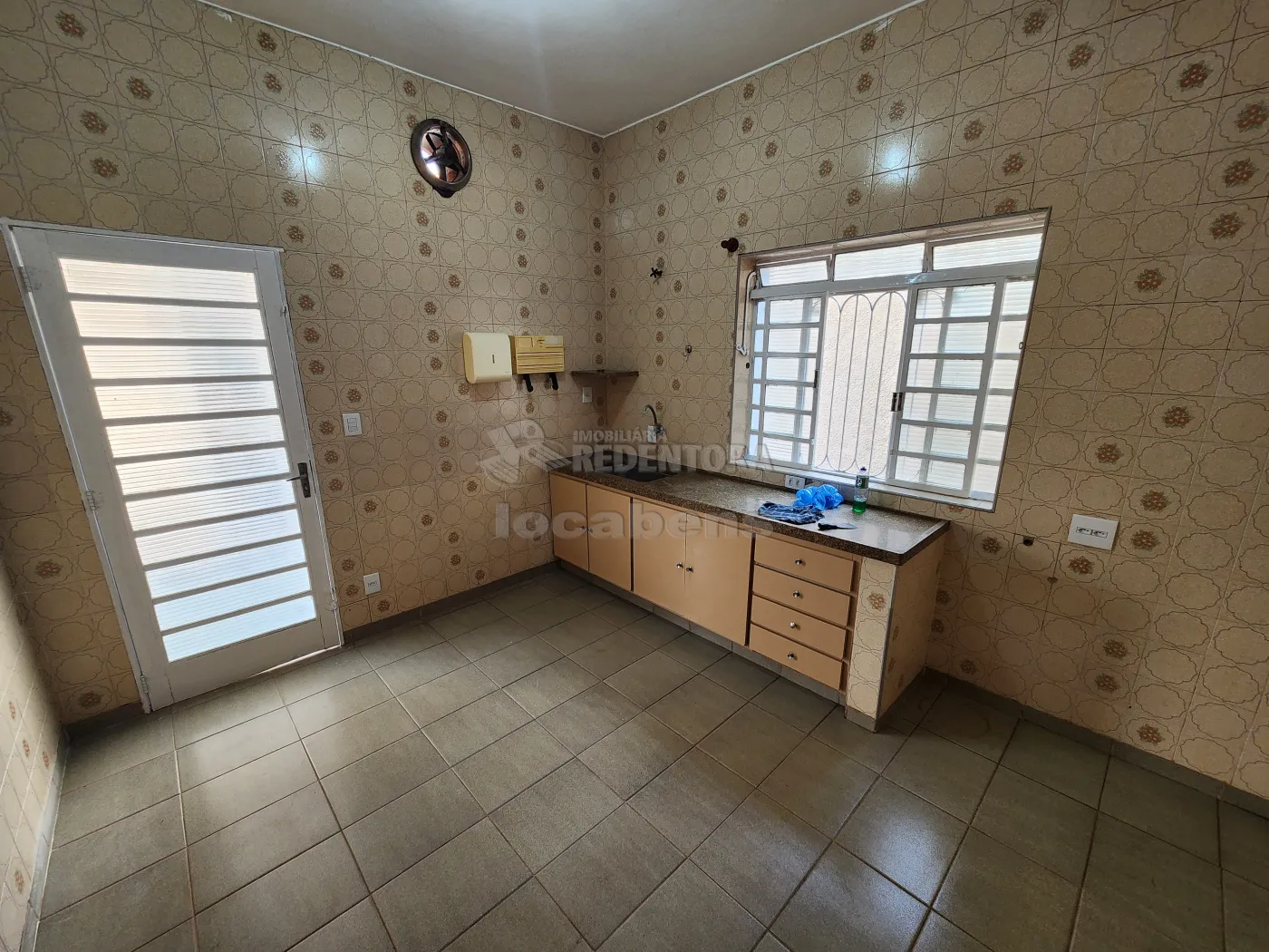 Alugar Casa / Padrão em São José do Rio Preto R$ 3.500,00 - Foto 6