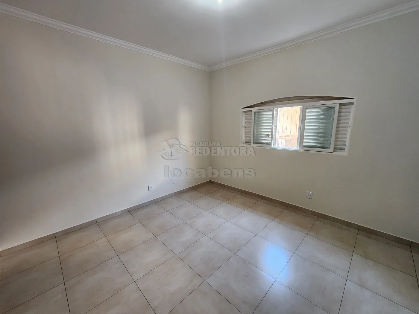 Alugar Casa / Padrão em São José do Rio Preto R$ 3.500,00 - Foto 8