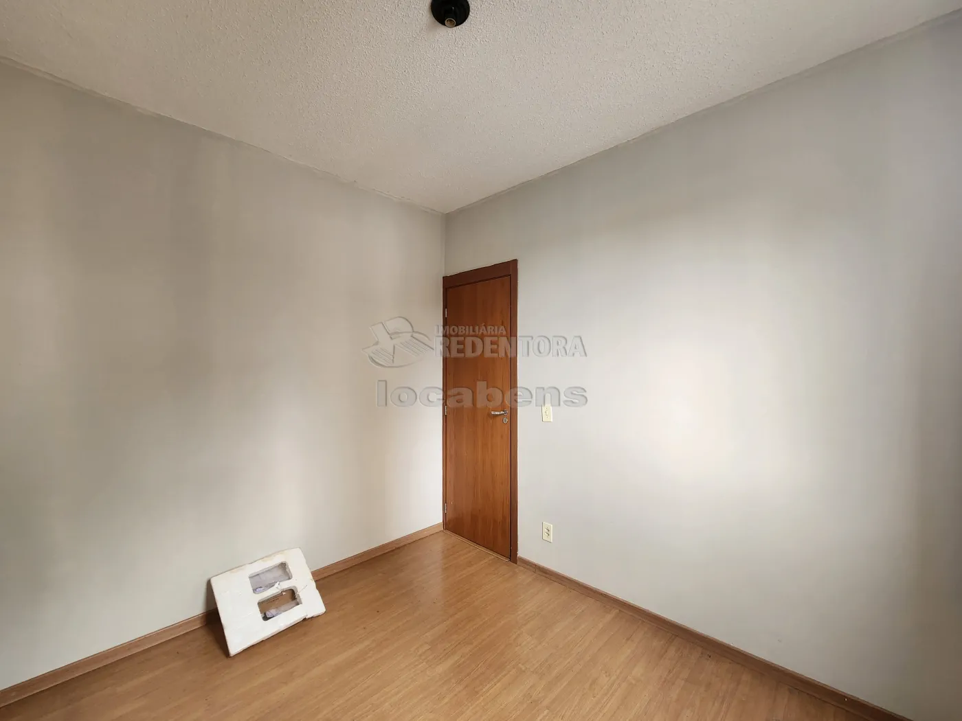 Alugar Apartamento / Padrão em São José do Rio Preto R$ 900,00 - Foto 8