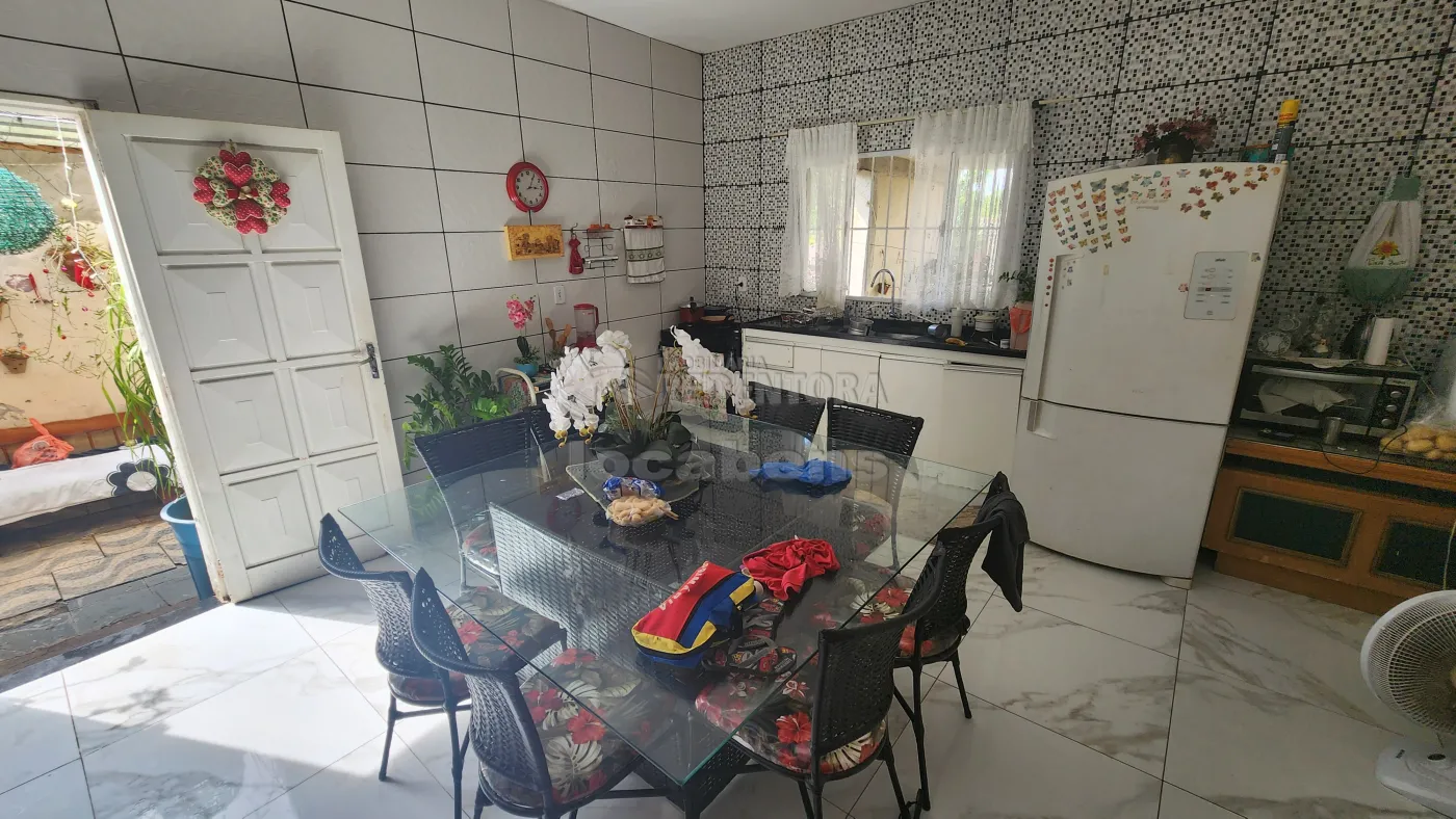 Casa à venda com 4 quartos, 275m² - Foto 2