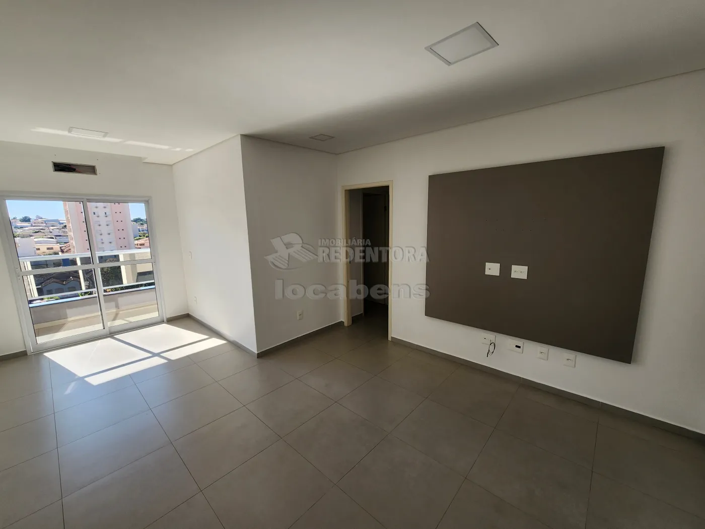 Alugar Apartamento / Padrão em São José do Rio Preto R$ 2.250,00 - Foto 1