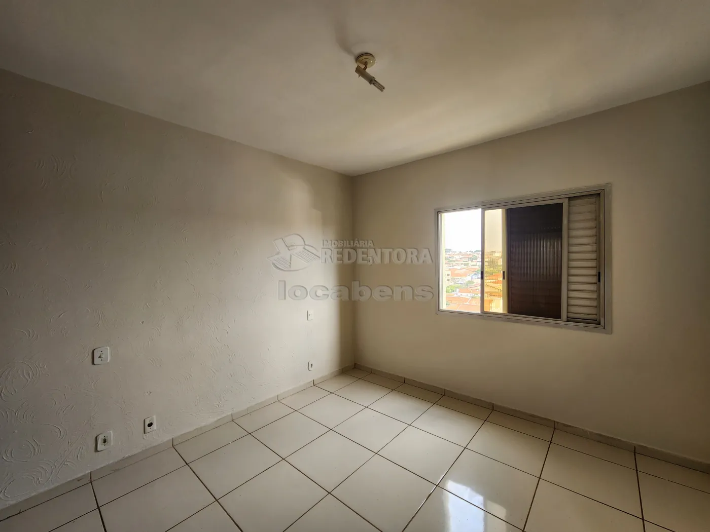 Alugar Apartamento / Padrão em São José do Rio Preto R$ 1.100,00 - Foto 8