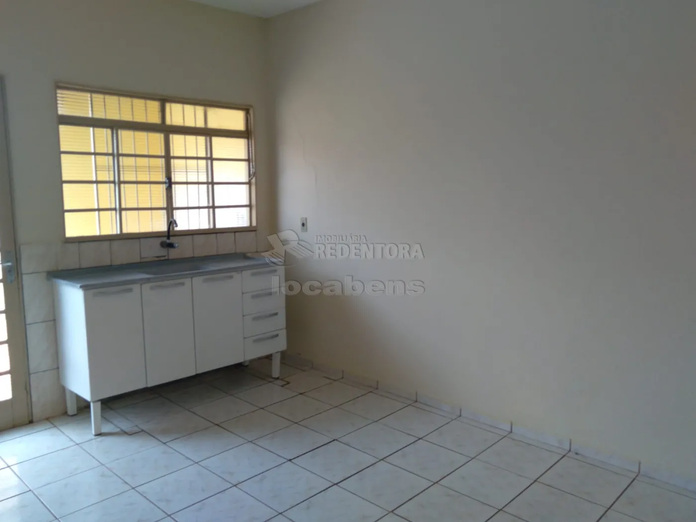 Alugar Casa / Padrão em São José do Rio Preto R$ 450,00 - Foto 5