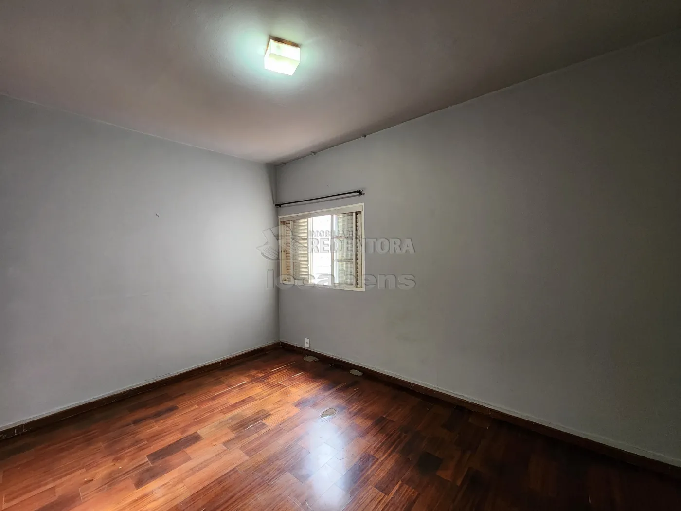 Alugar Casa / Padrão em São José do Rio Preto R$ 1.600,00 - Foto 9