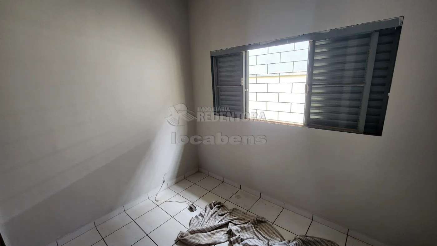 Alugar Casa / Padrão em São José do Rio Preto R$ 1.600,00 - Foto 16