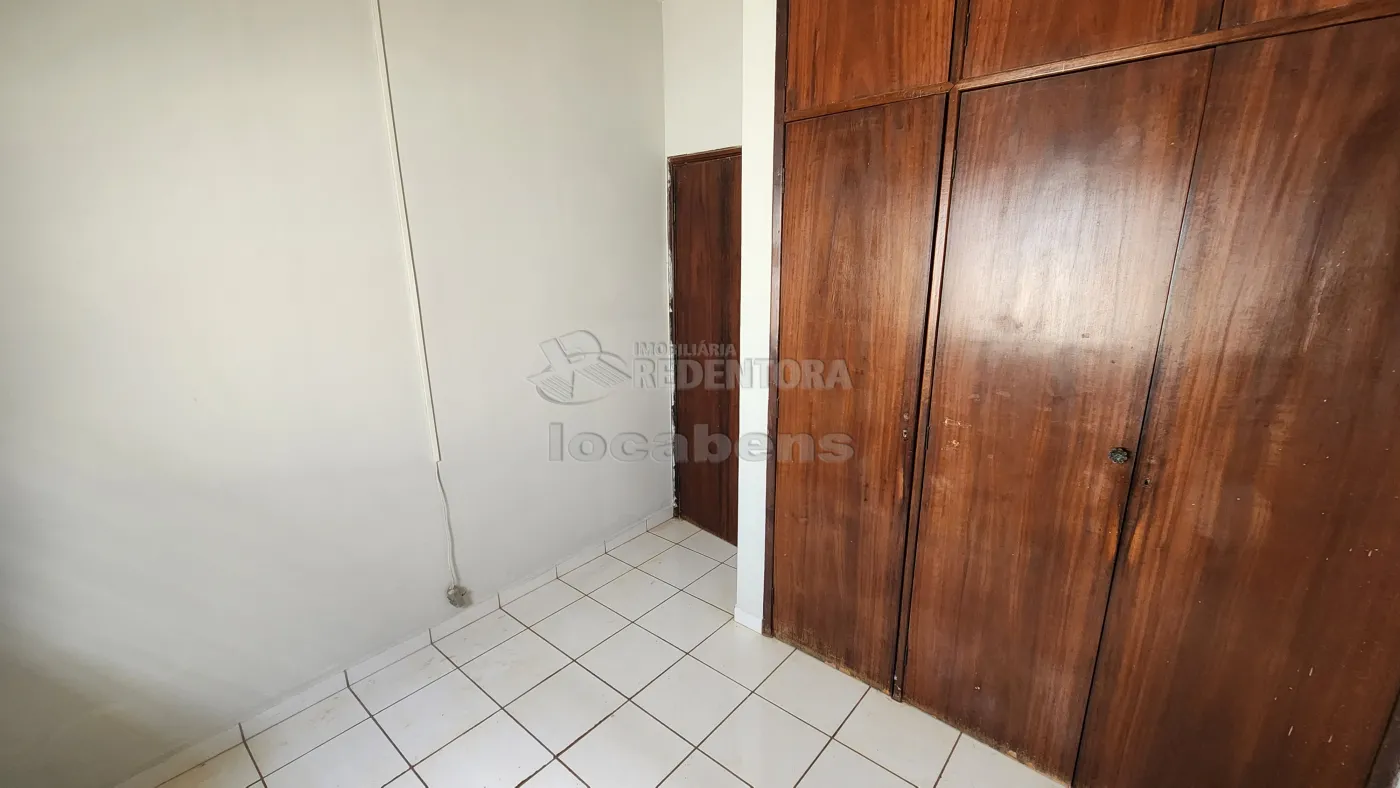 Alugar Casa / Padrão em São José do Rio Preto R$ 1.600,00 - Foto 17