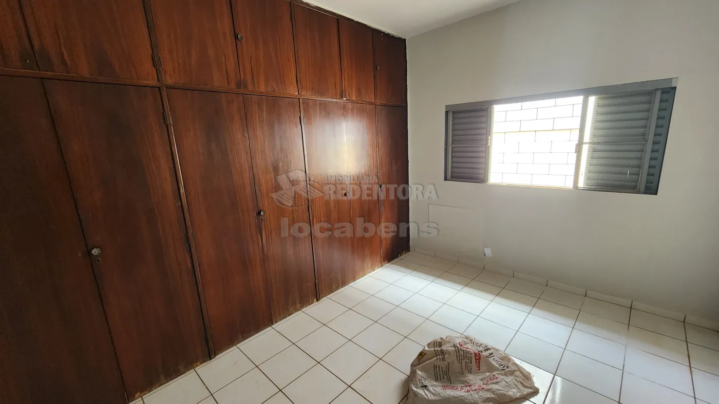 Alugar Casa / Padrão em São José do Rio Preto R$ 1.600,00 - Foto 18