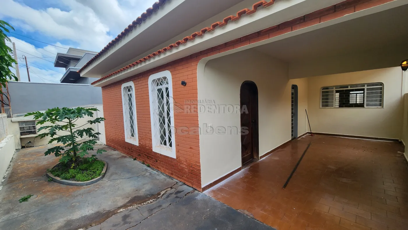 Alugar Casa / Padrão em São José do Rio Preto R$ 1.600,00 - Foto 1