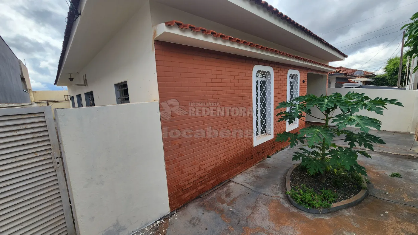 Alugar Casa / Padrão em São José do Rio Preto R$ 1.600,00 - Foto 2