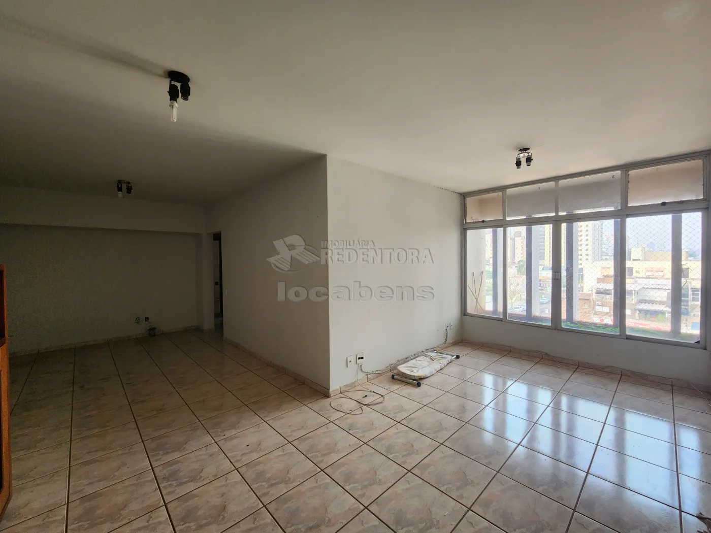 Alugar Apartamento / Padrão em São José do Rio Preto R$ 1.000,00 - Foto 1