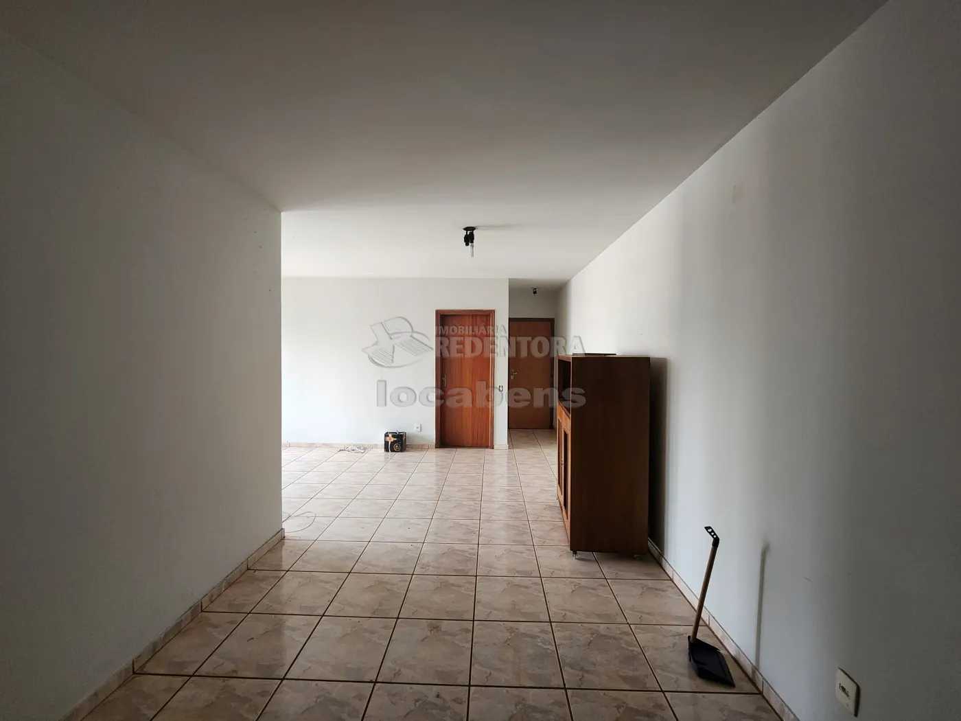 Alugar Apartamento / Padrão em São José do Rio Preto R$ 1.000,00 - Foto 2