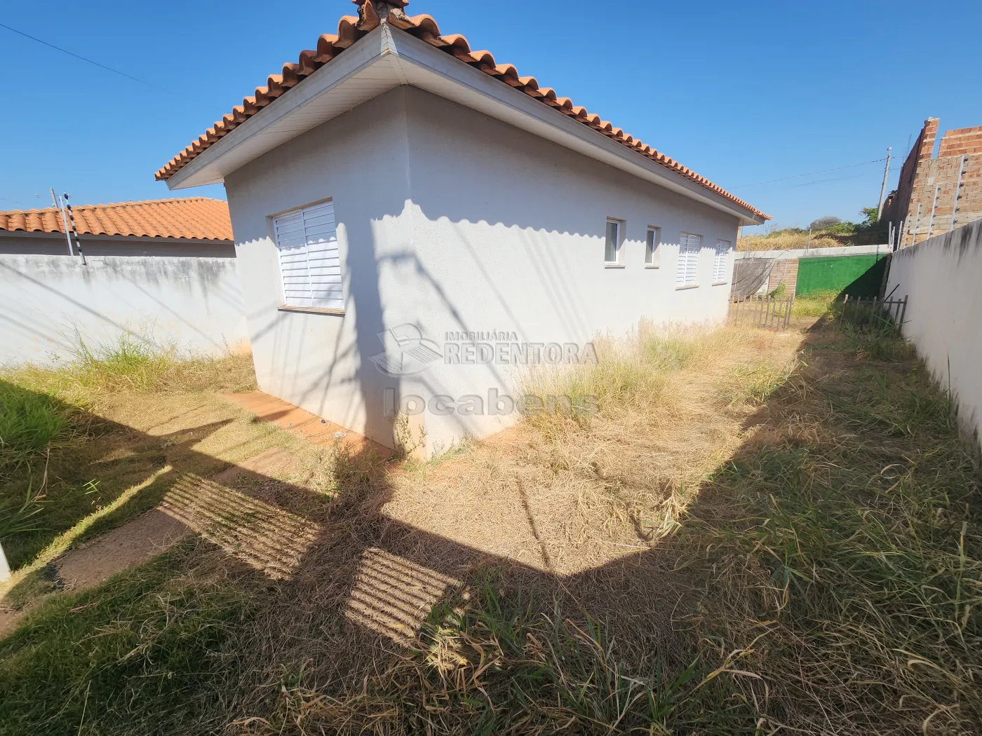 Alugar Casa / Padrão em São José do Rio Preto R$ 850,00 - Foto 2