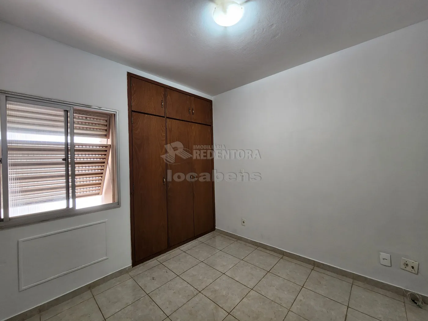 Alugar Apartamento / Padrão em São José do Rio Preto R$ 950,00 - Foto 5