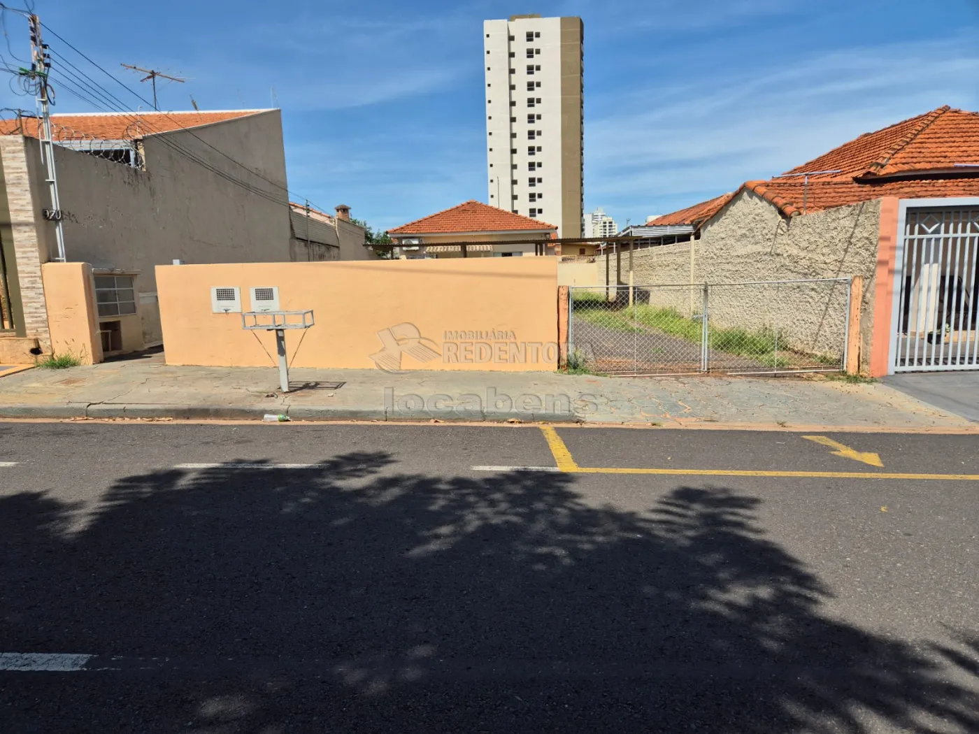 Alugar Casa / Padrão em São José do Rio Preto apenas R$ 800,00 - Foto 1