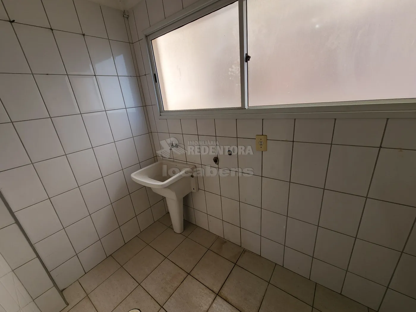 Alugar Apartamento / Padrão em São José do Rio Preto R$ 1.300,00 - Foto 6