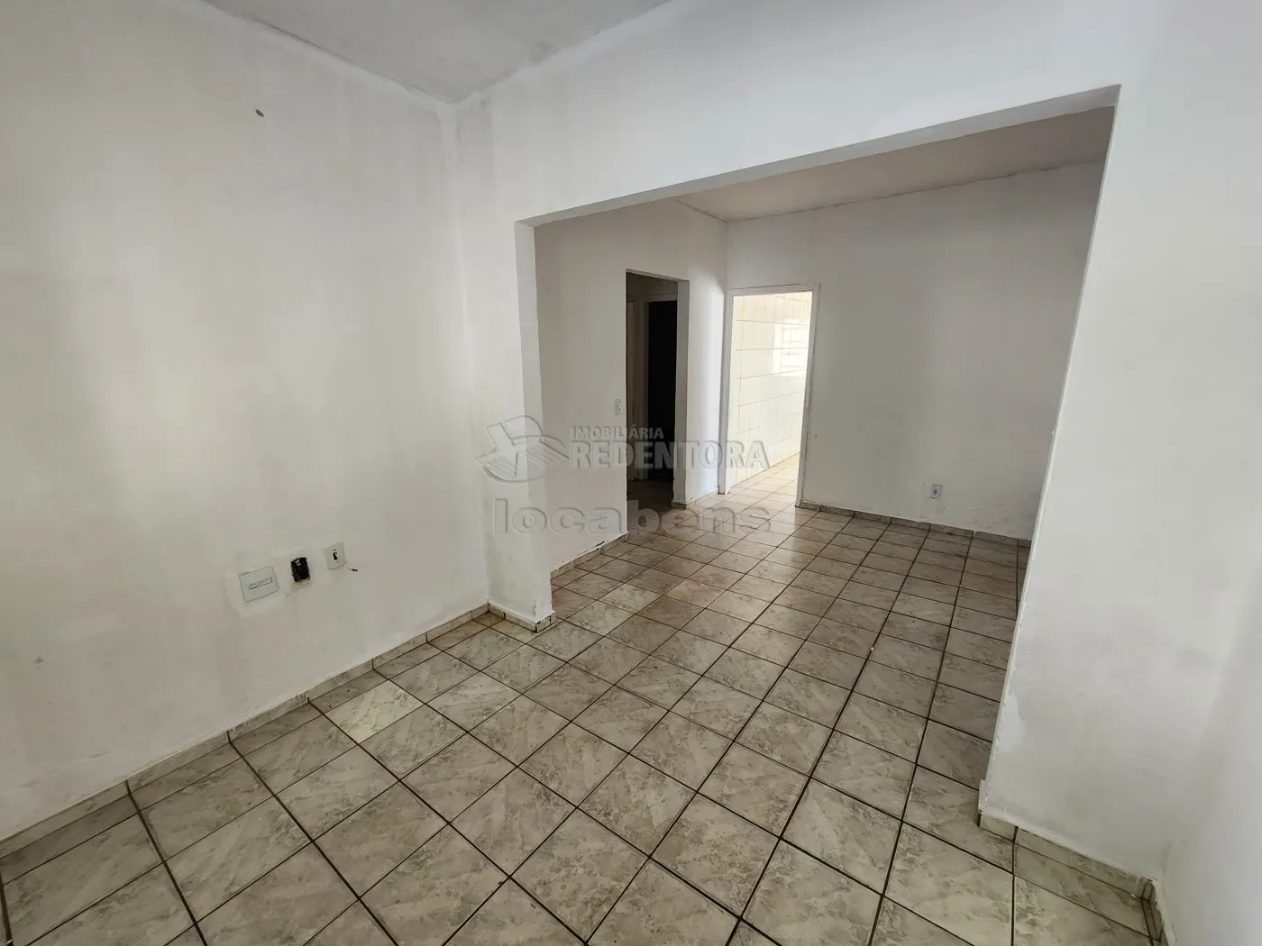 Alugar Casa / Padrão em São José do Rio Preto R$ 850,00 - Foto 2