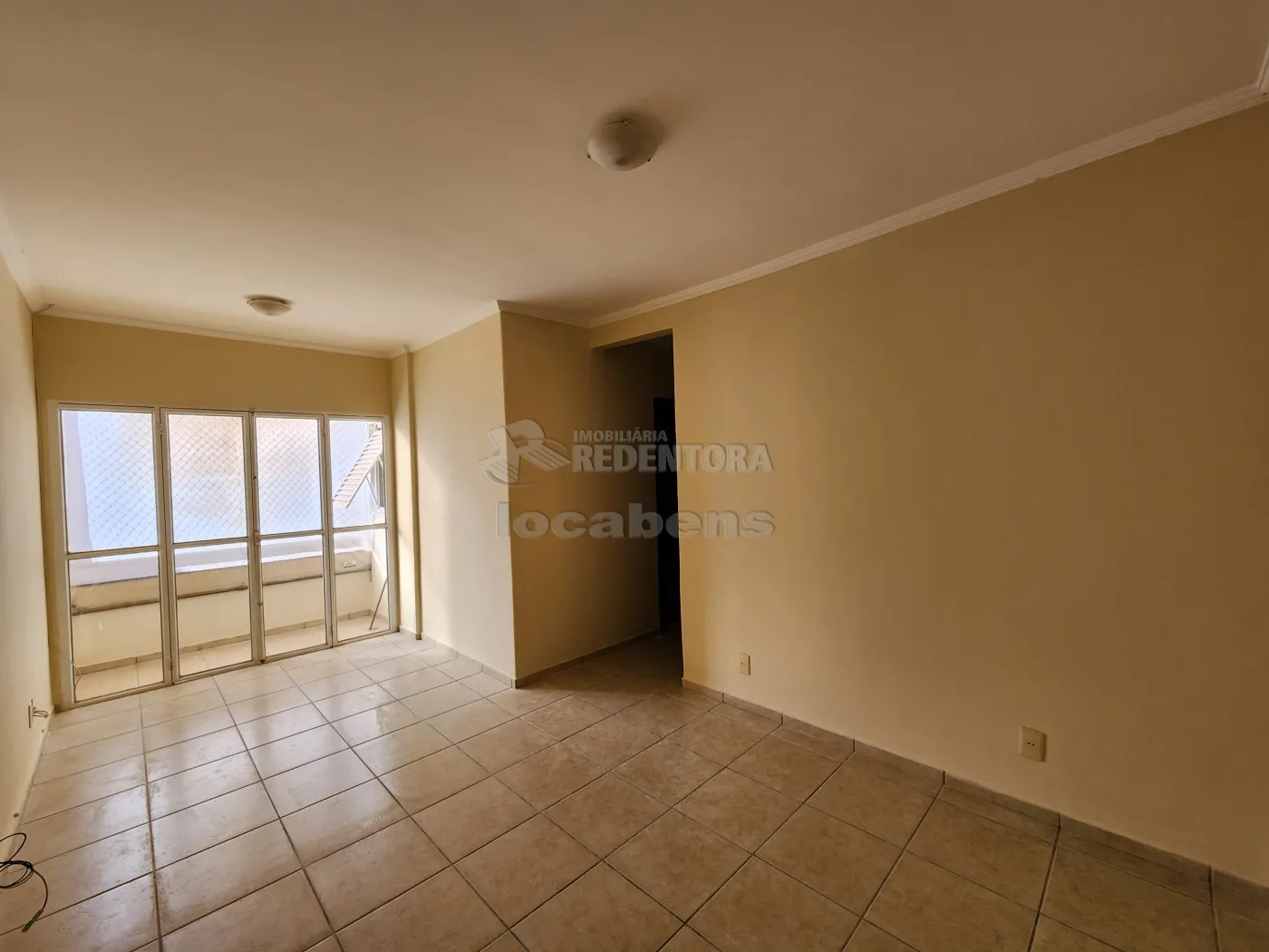 Alugar Apartamento / Padrão em Guapiaçu apenas R$ 1.100,00 - Foto 1