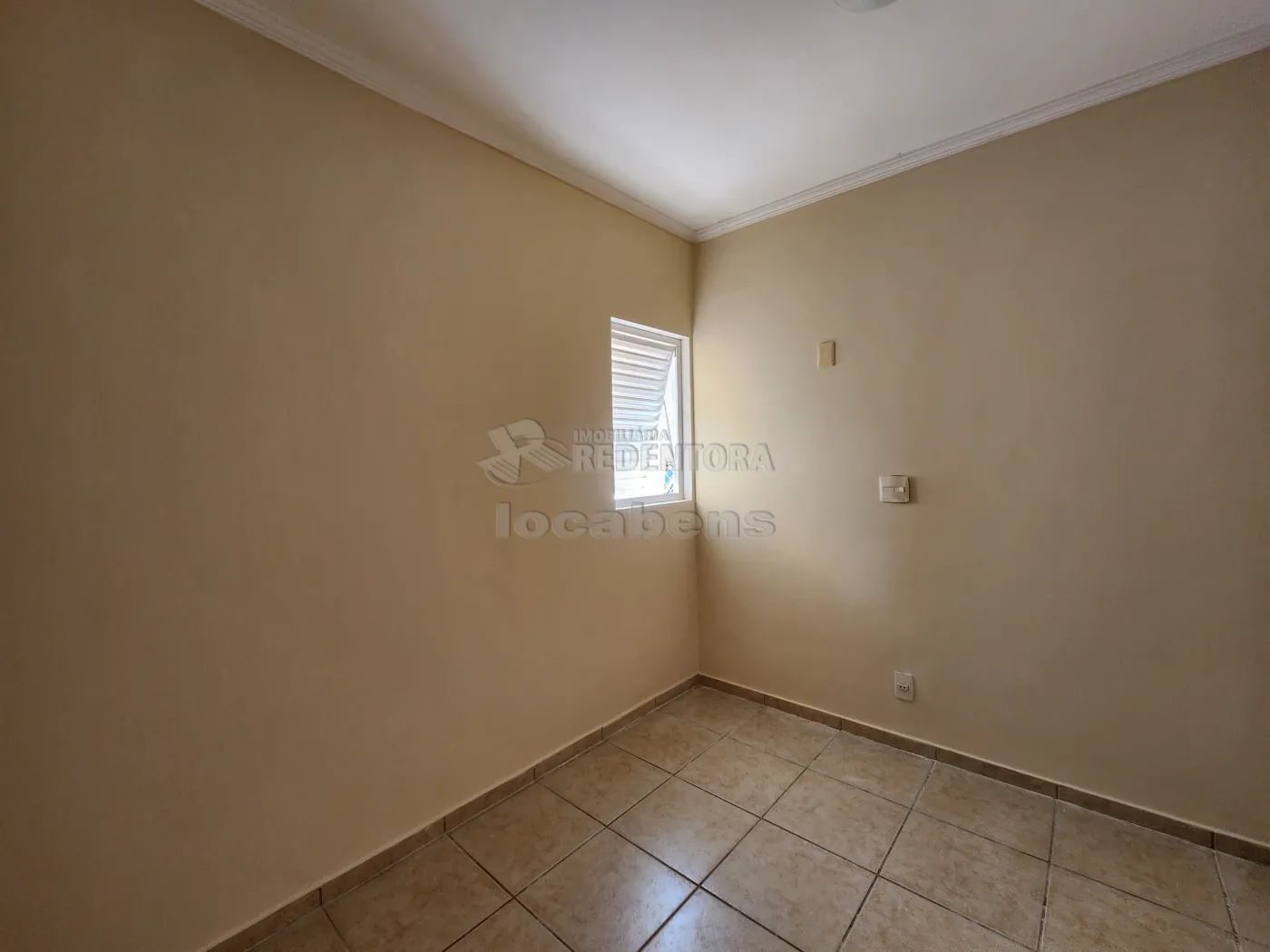 Alugar Apartamento / Padrão em Guapiaçu R$ 1.100,00 - Foto 11