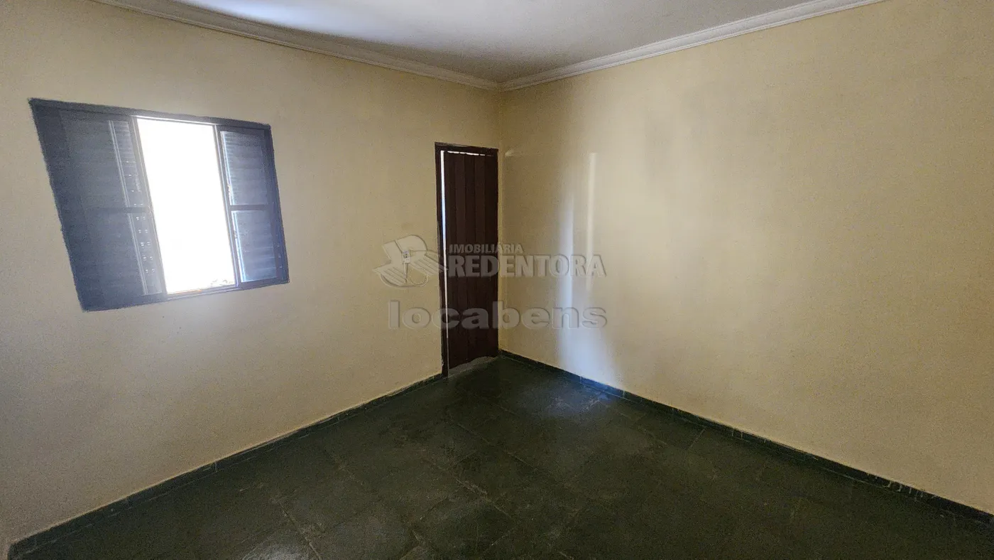 Alugar Casa / Padrão em São José do Rio Preto R$ 550,00 - Foto 5