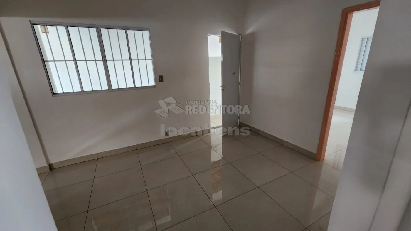 Alugar Casa / Padrão em São José do Rio Preto R$ 2.200,00 - Foto 16